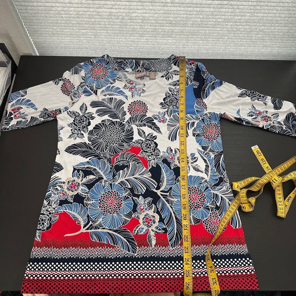 Chico's White Floral 3/4 Sleeve Marigold Cutouts Split-Neck Tunic Top Size Small - Picture 13 of 14